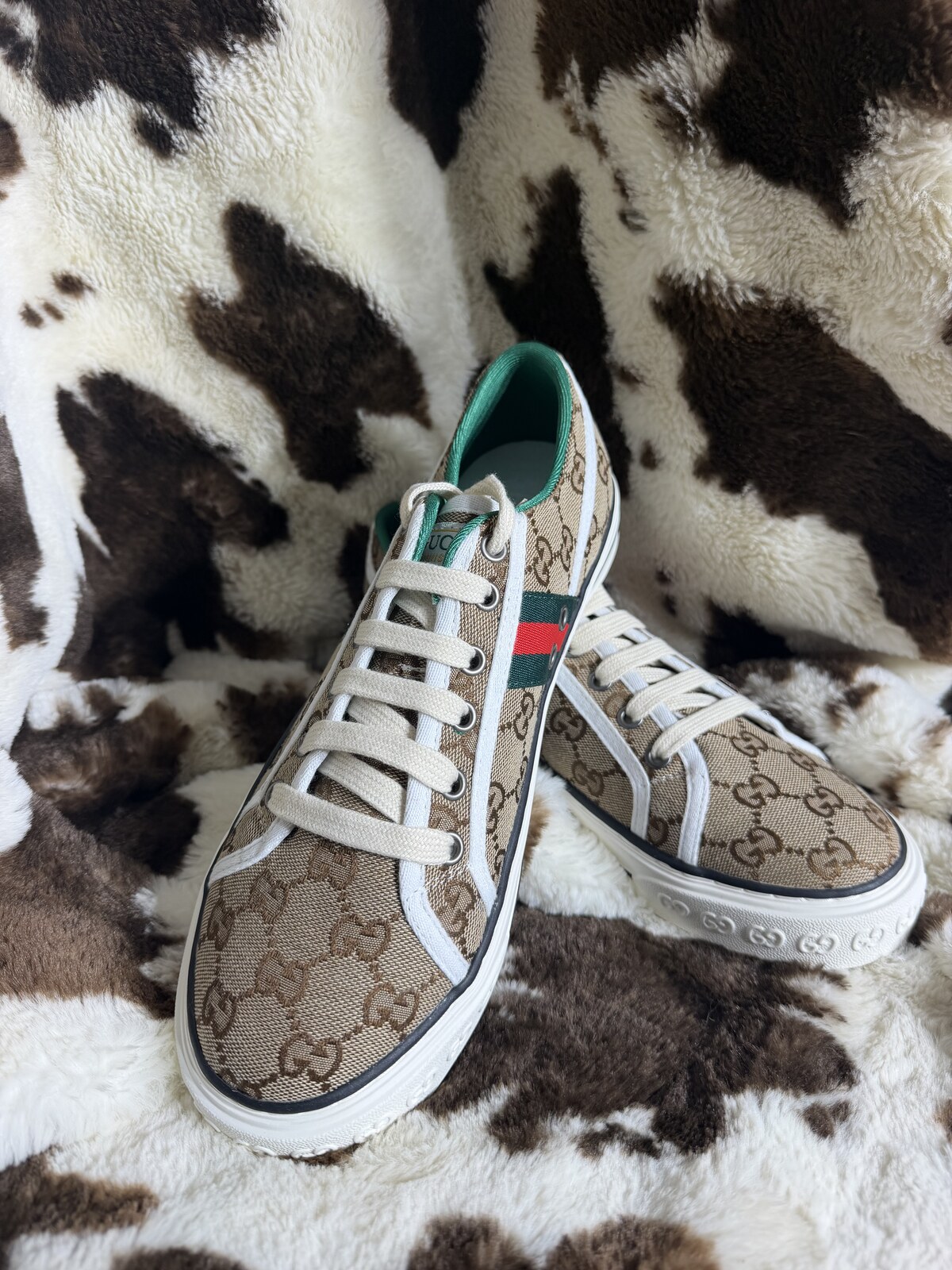 GG Canvas Tennis Shoes