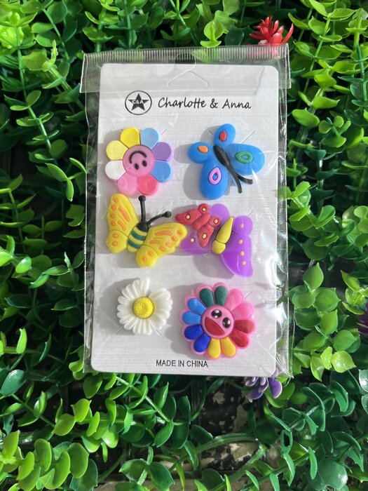 Flowers and butterflies shoe charm set