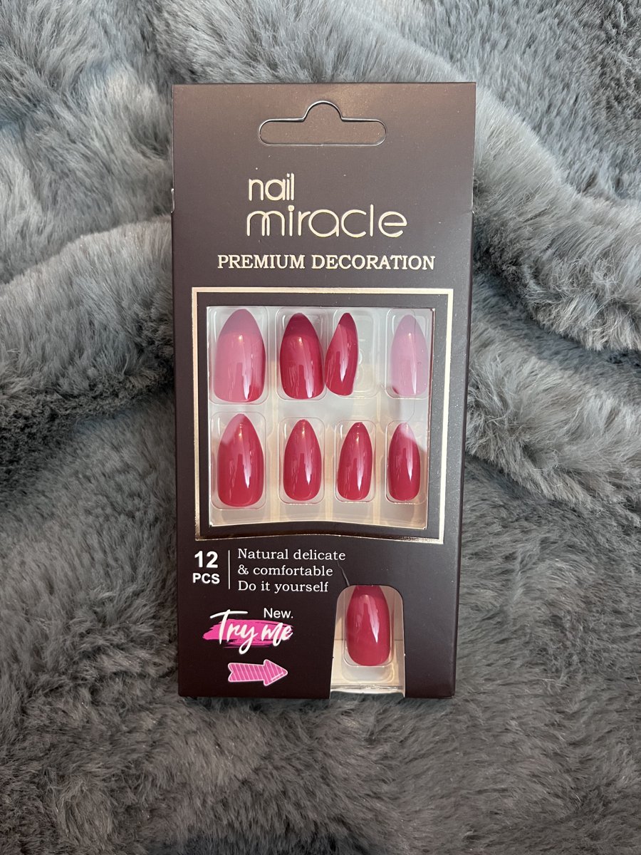 Press-On Nail Set - Berry