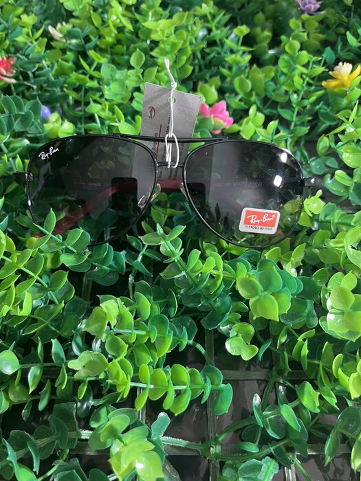 Aviator black frame glasses