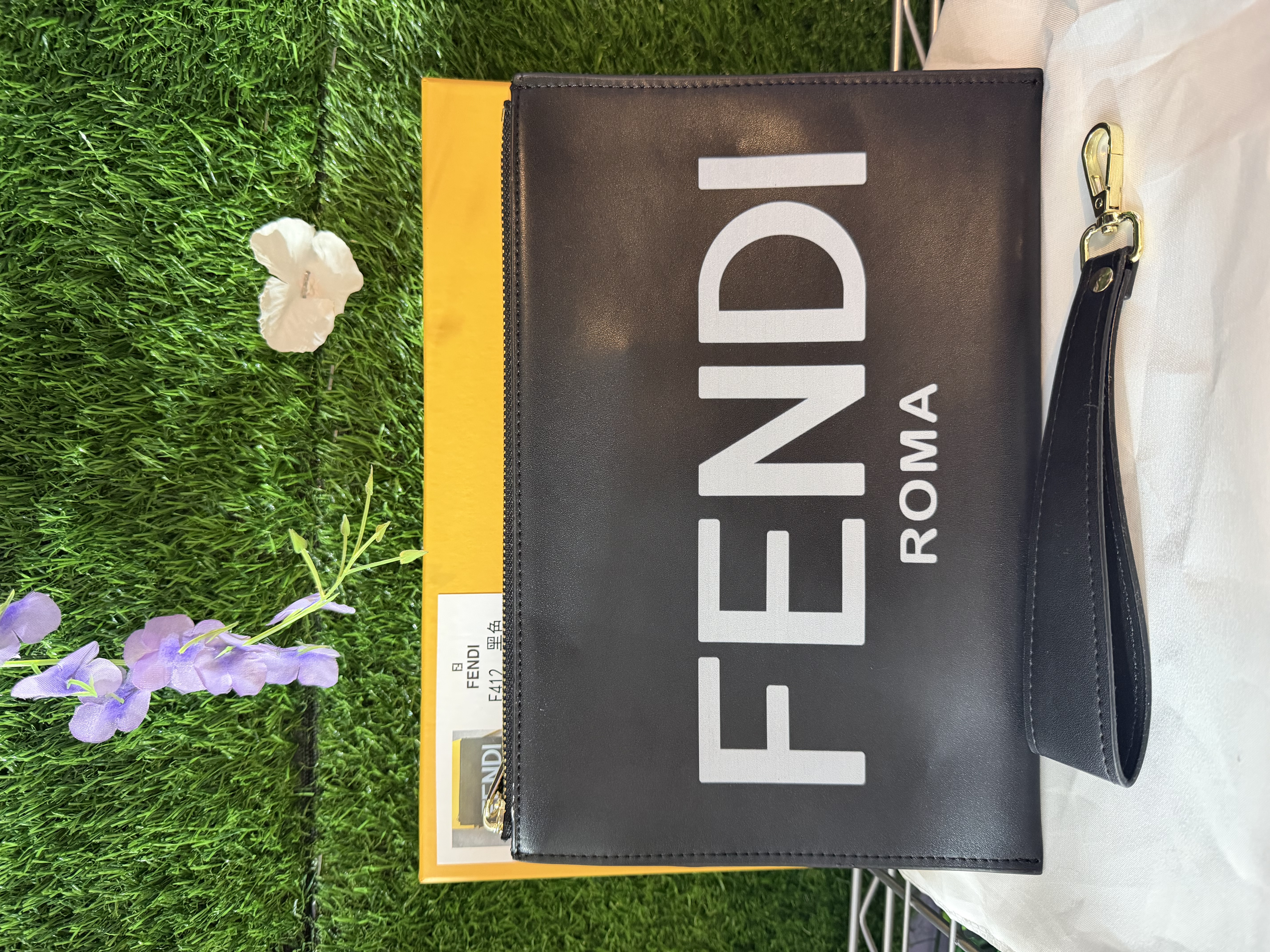 Black Ff clutch