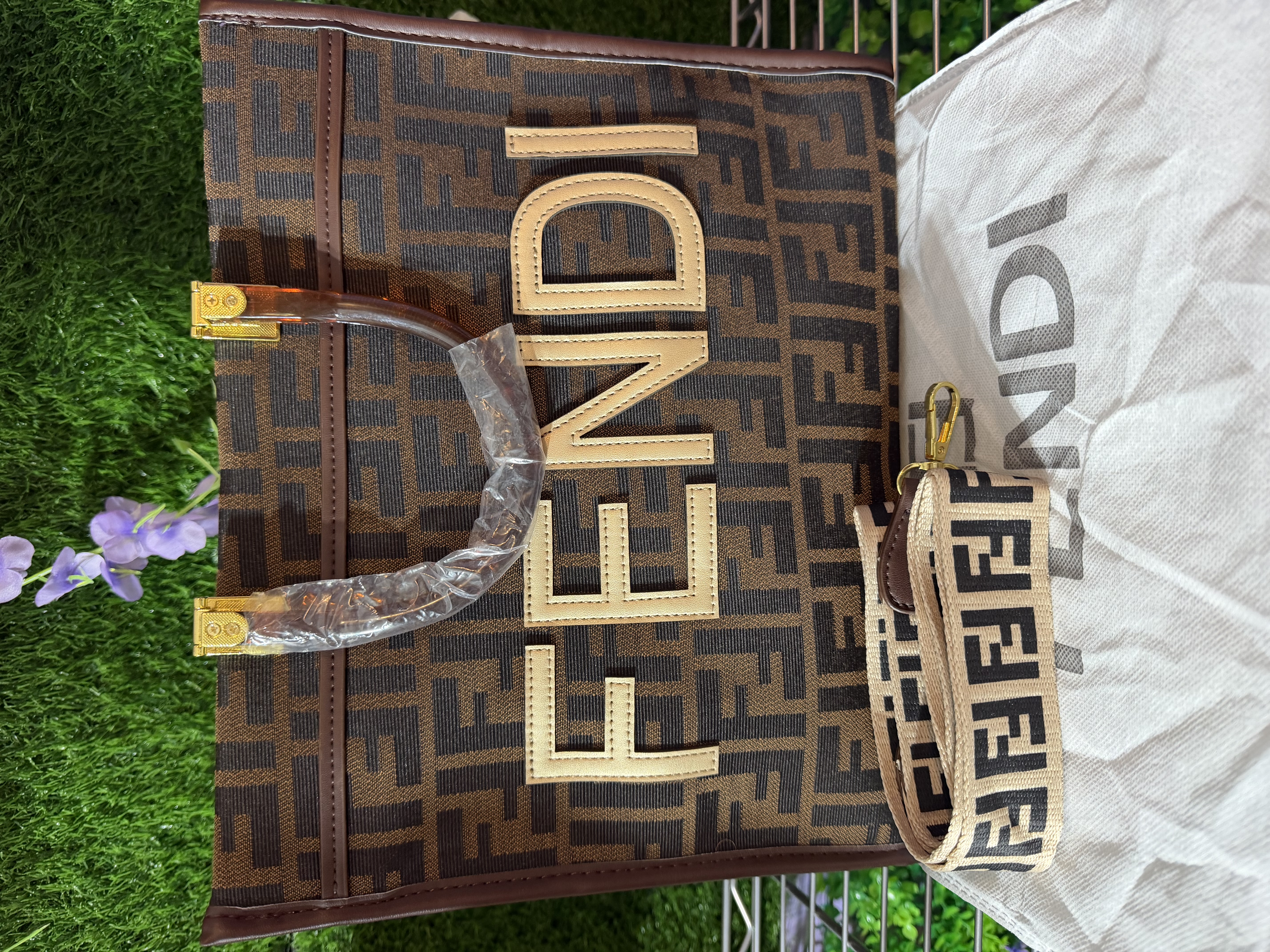 Fendi classic tote
