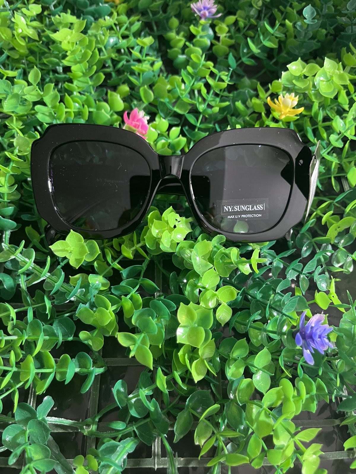Black large geometric sunglasses